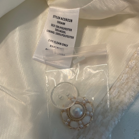 New ASTR the Label Rosario Tweed Mini Skirt size Large - Picture 12 of 13